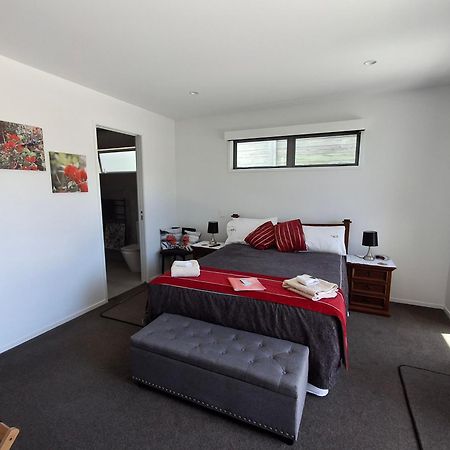 Papamoa Beach, Pohutukawa Deluxe Studio, On Hugoway Εξωτερικό φωτογραφία